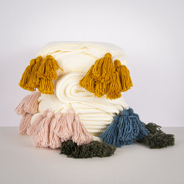 Big Tassel Knit Throw