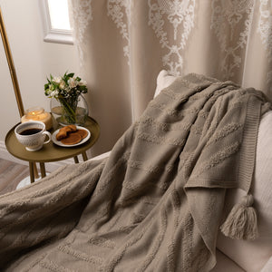 Diagonal Pattern Tassel Throw